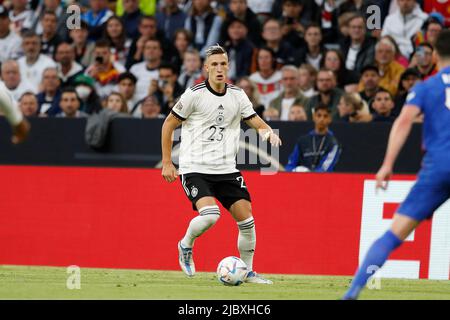München, Deutschland. 7.. Juni 2022. Nico Schlotterbeck (GER) Fußball/Fußball : UEFA Nations League Gruppenphase für Finalturnier Gruppe A3 zwischen Deutschland 1-1 England in der Allianz Arena in München, Deutschland . Quelle: Mutsu Kawamori/AFLO/Alamy Live News Stockfoto