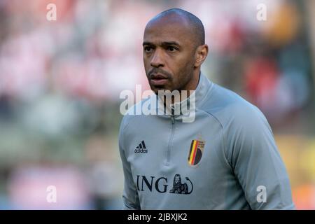 Brüssel, Belgien. 09.. Juni 2022. Der belgische Trainer Thierry Henry während des UEFA Nations League-, League A-, Gruppen-A4-Spiels zwischen Belgien und Polen im King Baudouin Stadium in Brüssel, Belgien, am 8. Juni 2022 (Foto von Andrew SURMA/ Quelle: SIPA USA/Alamy Live News Stockfoto