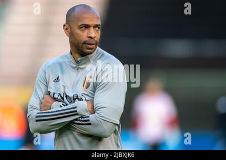 Brüssel, Belgien. 09.. Juni 2022. Der belgische Trainer Thierry Henry während des UEFA Nations League-, League A-, Gruppen-A4-Spiels zwischen Belgien und Polen im King Baudouin Stadium in Brüssel, Belgien, am 8. Juni 2022 (Foto von Andrew SURMA/ Quelle: SIPA USA/Alamy Live News Stockfoto