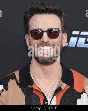 Los Angeles, USA. 08.. Juni 2022. Chris Evans kommt bei Disney und Pixars LICHTJAHR-Weltpremiere an, die am Dienstag, dem 8. Juni 2022, im El Capitan Theatre stattfand. (Foto: Sthanlee B. Mirador/Sipa USA) Quelle: SIPA USA/Alamy Live News Stockfoto