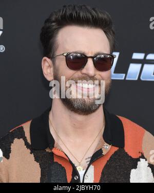 Los Angeles, USA. 08.. Juni 2022. Chris Evans kommt bei Disney und Pixars LICHTJAHR-Weltpremiere an, die am Dienstag, dem 8. Juni 2022, im El Capitan Theatre stattfand. (Foto: Sthanlee B. Mirador/Sipa USA) Quelle: SIPA USA/Alamy Live News Stockfoto