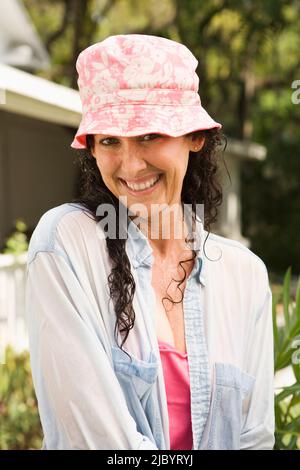 Grinsende kaukasischen Frau Stockfoto