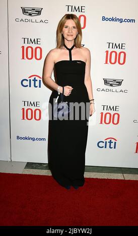 Tara Westover, Autorin von „educated“, nimmt an der TIME 100 Gala am 8. Juni 2022 in der Frederick P Rose Hall Teil, der Heimat des Jazz im Lincoln Center in New York, New York, USA. Dieses Ereignis feiert die Liste der 100 einflussreichsten Menschen der Welt von Time. Robin Platzer/Twin Images/SIPA USA Stockfoto