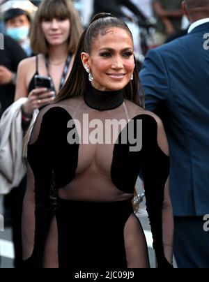 NEW YORK, NY, USA - 08. JUNI 2022: Jennifer Lopez nimmt an der Weltpremiere von „HALBZEIT“ beim Tribeca Film Festival im Palace Theatre Teil. Stockfoto