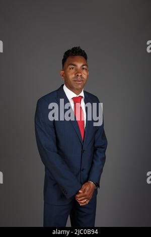 Crawley, UK 8. June, 2022 : Crawley Town Football Club neuer Manager Kevin Betsy im Broadfield Stadium in Crawley. Quelle: James Boardman/Alamy Live News Stockfoto