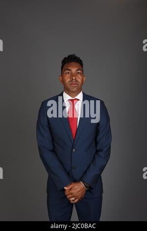 Crawley, UK 8. June, 2022 : Crawley Town Football Club neuer Manager Kevin Betsy im Broadfield Stadium in Crawley. Quelle: James Boardman/Alamy Live News Stockfoto