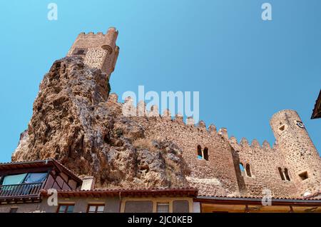 Castillo de FRIAS in Burgos, einem der schönsten Dörfer Spaniens. Stockfoto