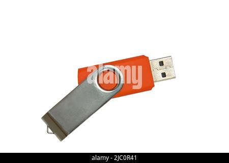 Orangefarbener USB-Stick isoliert mit Beschneidungspfad auf weißem Hintergrund Stockfoto