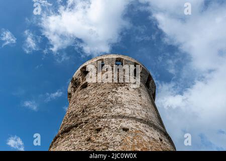 Der Turm von Fautea oder Torra di Fautea (32 Meter, 105 Fuß) ist ein genuesischer Turm in der Gemeinde Zonza auf der Insel Korsika. Stockfoto