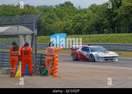 DIJON, FRANKREICH, 5. Juni 2022 : der Grand Prix de l'Age d'Or, das älteste Rennen für historische Fahrzeuge in Frankreich, findet auf dem Kurs Dijon-Presnois statt. Stockfoto