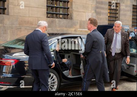 Amsterdam, Niederlande 9-6-2022, Prinzessin Beatrix Bei Der Ankunft Im Palast Am Staudamm In Amsterdam, Niederlande 9-6-2022 Stockfoto