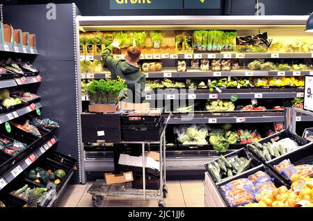 Kopenhagen/Dänemark/09 June 2022/.365 Discounter Lebensmittelgeschäft in der dänischen Hauptstadt Kopenhagen. (Foto..Francis Dean/Deanpices. Stockfoto