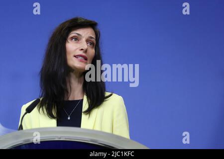 Brüssel, Region Brüssel-Hauptstadt, Belgien. 9.. Juni 2022. Mariya Gabriel, EU-Kommissarin für digitale Wirtschaft und Gesellschaft, anlässlich einer Pressekonferenz über die neue Unterstützung des Europäischen Innovationsrates für Technologie-Start-ups aus der Ukraine am 9. Juni 2022 am Sitz der Europäischen Kommission in Brüssel, Belgien. (Bild: © Valeria Mongelli/ZUMA Press Wire) Stockfoto