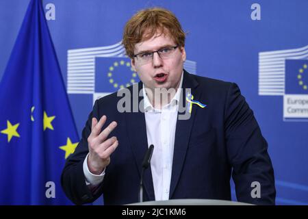 Brüssel, Region Brüssel-Hauptstadt, Belgien. 9.. Juni 2022. Taavi Madiberk, Vorstandsmitglied des Europäischen Innovationsrats, während einer Pressekonferenz zur Unterstützung neuer Technologie-Start-ups aus der Ukraine durch den Europäischen Innovationsrat am 9. Juni 2022 am Sitz der Europäischen Kommission in Brüssel, Belgien. (Bild: © Valeria Mongelli/ZUMA Press Wire) Stockfoto