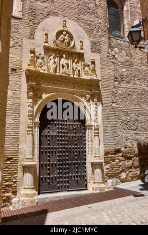 Plateresque Portal des Klosters San Clemente. Stadtzentrum von Toledo, Castilla La Mancha, Spanien. Stockfoto
