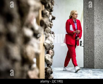 2022-06-09 14:05:07 DEN HAAG - Sigrid Kaag, Minister der Finanzen, während der Rechenschaftspflicht Debatte im Repräsentantenhaus auf das Jahr 2021. ANP REMKO DE WAAL niederlande Out - belgien Out Stockfoto