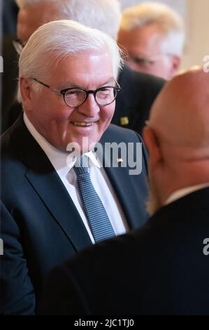 Rottweil, Deutschland. 09.. Juni 2022. Am dritten Tag seines Besuchs in Rottweil trifft Bundespräsident Frank-Walter Steinmeier im Alten Rathaus mit lokalen Politikern zusammen. Kredit: Silas Stein/dpa/Alamy Live Nachrichten Stockfoto