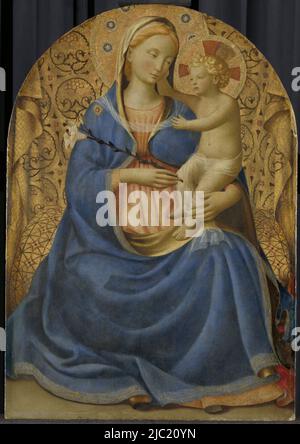 Madonna mit Lilie. Sitzende Maria mit einer Lilie in der rechten Hand, der linke Arm um die Beine des Christuskindes auf ihrem Schoß stehend, Madonna der Demut., Maler: Fra Angelico, Florenz, c. 1440, Tafel, Malerei, H 74 cm × B 52 cm Stockfoto