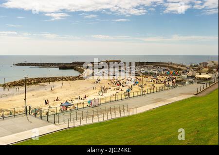 Lyme Regis Harbour, im Sonnenschein von oben, Dorset, England Stockfoto