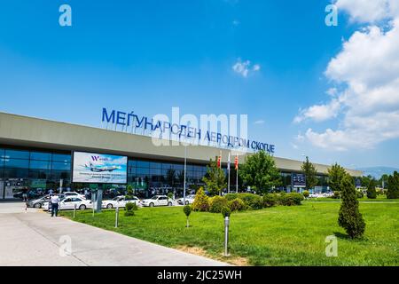 Skopje, Nord-Mazedonien - Juni 2022: Skopje International Airport, auch bekannt als Skopje Airport, früher bekannt als Skopje Alexander der große Airport Stockfoto