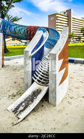 Toa Payoh Dragon Playground, der drachenförmige Sandspielplatz, war früher ein beliebtes Design für Spielplätze in Ang Mo Kio und Toa Payoh. Stockfoto