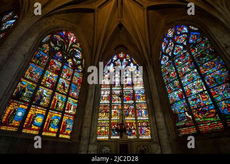 Buntglasfenster der Troyes-Kirche von Sainte-Madeleine, erbaut im 12.. Jahrhundert. Aube, Champagne-Ardenne, Frankreich. JUBE aus dem 16.. Jahrhundert von Jean Stockfoto