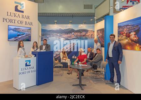 Novi Sad, Serbien - 23. Mai 2022: Port of Bar Montenegro steht auf der Expo Trade Show. Stockfoto