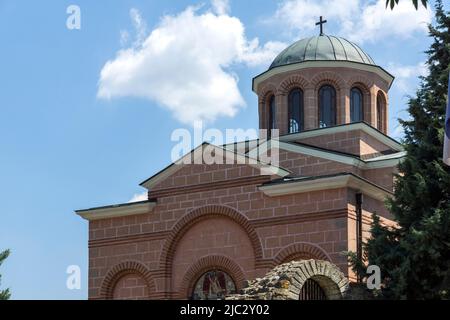 Herrlicher Blick auf das mittelalterliche Kloster St. Johannes der Täufer in der Stadt Kardzhali, Bulgarien Stockfoto
