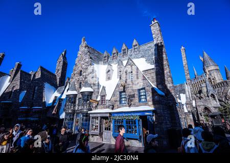 Herrlicher Blick auf das Dorf Hogsmeade in der Nähe von Schloss Hogwarts Stockfoto