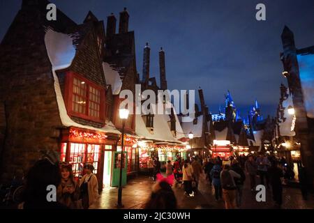 Herrlicher Blick auf das Dorf Hogsmeade in der Nähe von Schloss Hogwarts Stockfoto