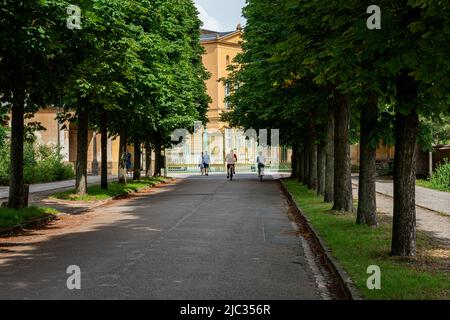 Der Schlosspark In Sanssouci Mit Seinen Sehenswürdigkeiten Und Historischen Gebäuden Stockfoto