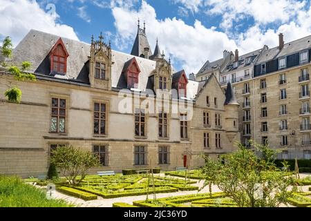 Paris, das wunderschöne Sens Hostel, Bibliothek im Marais Stockfoto