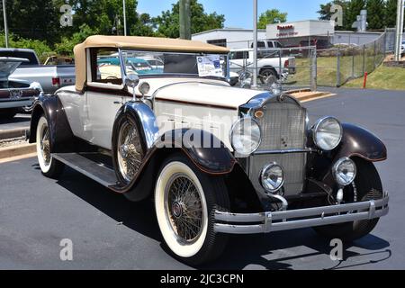 Ein 1928 Packard Cabrio, das auf einer Automobilausstellung ausgestellt ist. Stockfoto