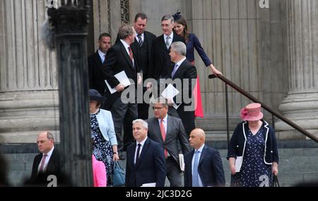 London, Großbritannien - 06.03.2022: Die Konservativen Sajid Javid verlässt die St. Pauls Kathedrale nach dem Platin-Jubiläum und danken Queen Elizabeth für ihre Dienste Stockfoto