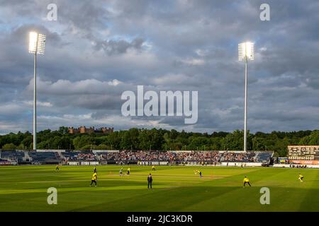 CHESTER LE STREET, GROSSBRITANNIEN. JUN 8. Ein allgemeiner Überblick über das Verfahren während des Vitality Blast T20-Spiels zwischen dem Durham County Cricket Club und den Birmingham Bears am Mittwoch, dem 8.. Juni 2022 im Seat Unique Riverside, Chester le Street. (Kredit: Mark Fletcher | MI News) Kredit: MI Nachrichten & Sport /Alamy Live News Stockfoto