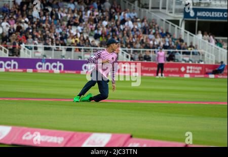 Chris Green von Middlesex Fields vor dem Compton-Stand in einem T20 Blast Match gegen Surrey am 9.. Juni 2022 Stockfoto