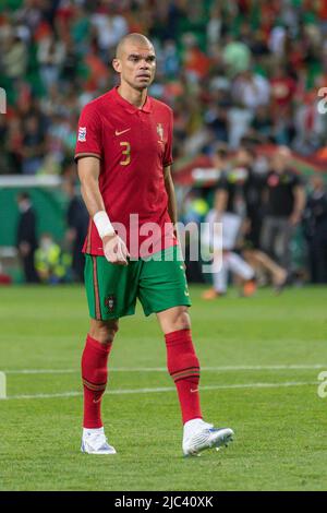 09. Juni 2022. Lissabon, Portugal. Portugals und Portos Verteidiger Pepe (3) in Aktion während des UEFA Nations League Final Tournaments zwischen Portugal und Tschechien © Alexandre de Sousa/Alamy Live News Stockfoto