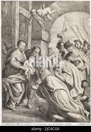 Die drei Könige knien vor dem Christkind, das von Maria und Joseph dargestellt wird. Der Frontkönig hält ein Räuchergefäß in seinen Händen. Oben schweben zwei Putti., Anbetung der Könige, Druckerei: Philippe Lambert Joseph Spruyt, (auf Objekt erwähnt), danach: Peter Paul Rubens, (auf Objekt erwähnt), Gent, 1747 - 1801, Papier, Ätzung, H 178 mm × B 128 mm Stockfoto