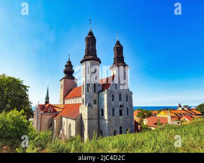 Mittelalterliche Kathedrale, Marienkirche mit Blick auf die Altstadt und das Meer, Visby, Gotlandinsel, Schweden Stockfoto