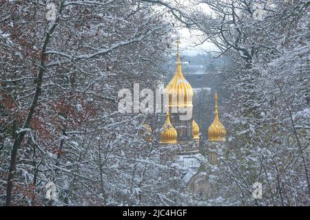 Russische Kapelle erbaut 1847-1855 im Winter auf dem Neroberg in Wiesbaden, Hessen, Deutschland Stockfoto