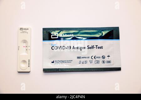 Covid - 19 Antigen SelfTest Kits, kostenlos an die Öffentlichkeit in Hongkong, Hongkong und China gegeben. Stockfoto