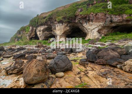 Kings Cave, Drumadoon bei Blackwaterfoot, Isle of Arran, Schottland Stockfoto