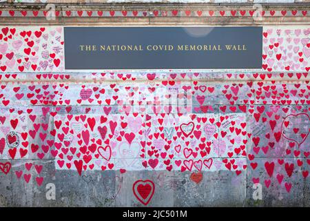 National Covid Memorial Wall an der South Bank in London, Großbritannien Stockfoto