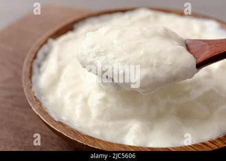 Joghurt ohne Molke griechischer Joghurt Stockfoto