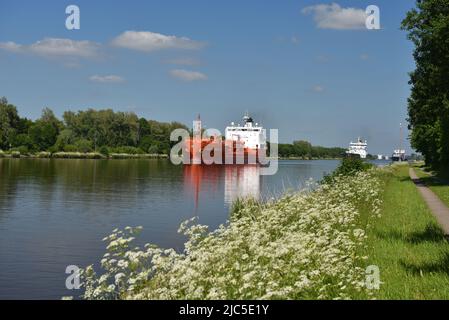 Schiffe Im Nord-Ostsee-Kanal Stockfoto