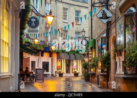 Abend auf dem Rose Crescent in Cambridge, England. Stockfoto