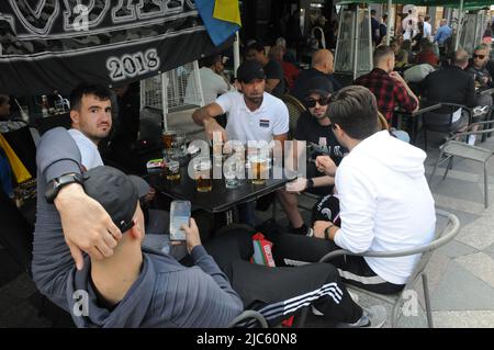 Kopenhagen /Dänemark/10. Juni 2022 /Dänemark trifft Kroatien UEFA-Nationalliga-Gruppe A1 in Dänemark Fans kroatischer Fußballvereine in der dänischen Hauptstadt Kopenhagen. (Foto..Francis Joseph Dean/Deanpictures). Stockfoto