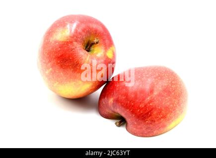 Geschnitter Apfel auf Weiß Stockfoto