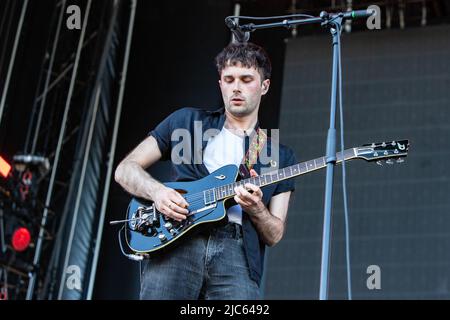 Mailand Italien. 09. Juni 2022. Die englische Rockband THE AMAZONS spielt live auf der Bühne des Ippodromo SNAI La Maura während des 'I-Days Festival 2022'. Stockfoto