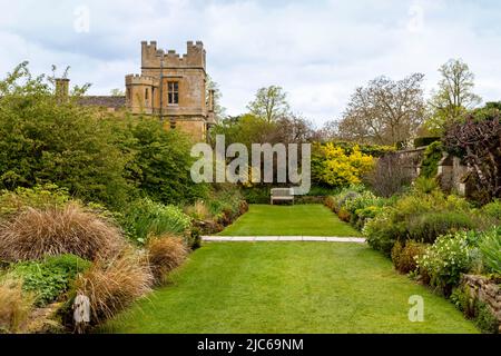 The Secret Garden of Sudeley Castle, ein denkmalgeschütztes Schloss aus dem 15.. Jahrhundert, Sudeley, Gloucestershire, Cotswolds, England, Großbritannien, Großbritannien Stockfoto